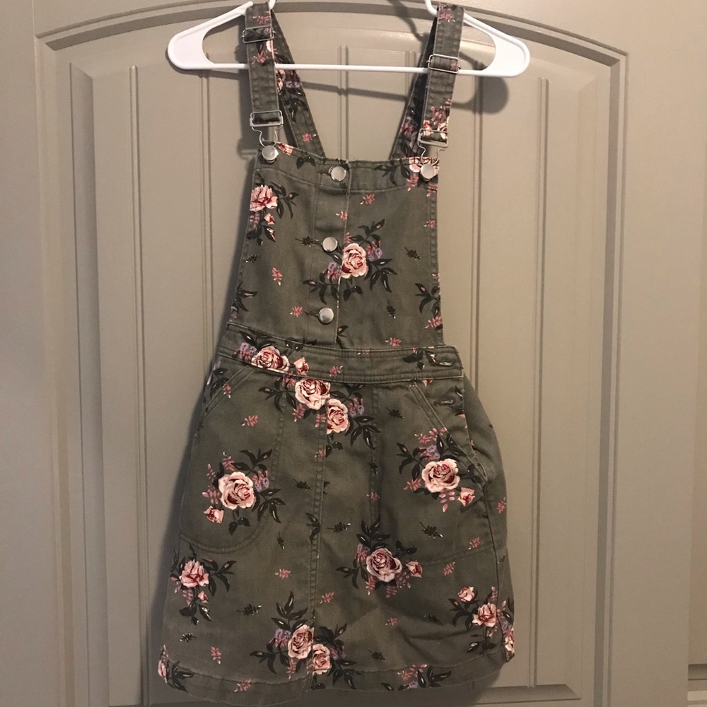 Flowered overalls